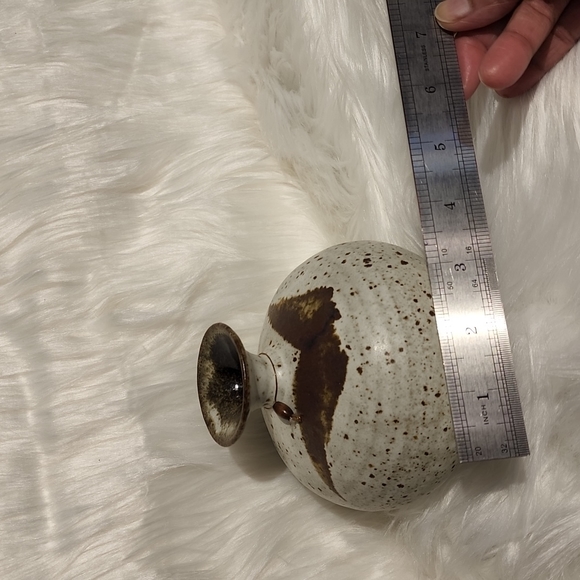 Home decor small vase rustic looking handpainted butterfly - Picture 5 of 10